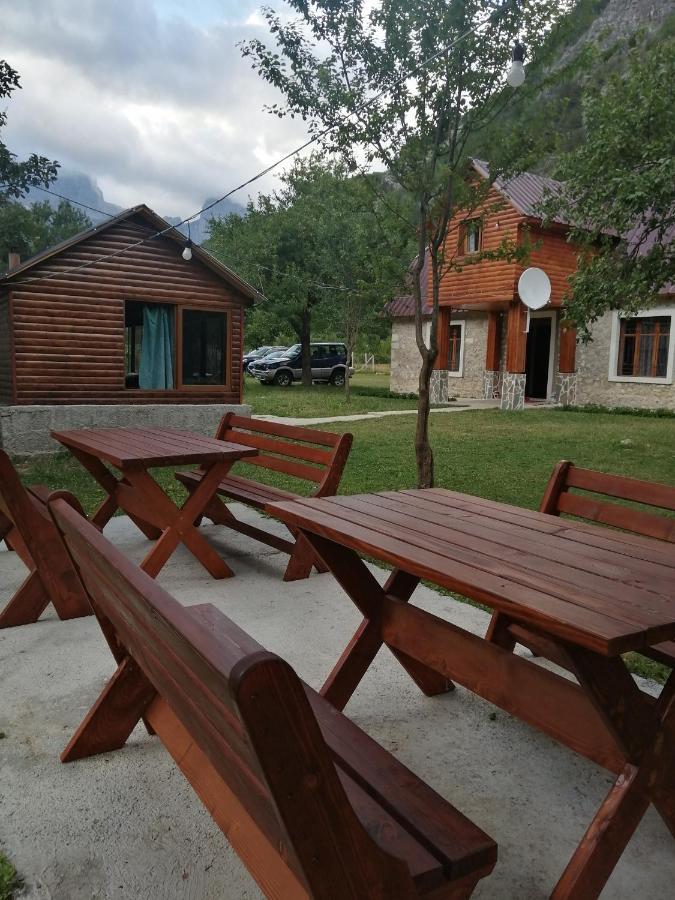 Bujtina Pllumi Theth B&B 외부 사진