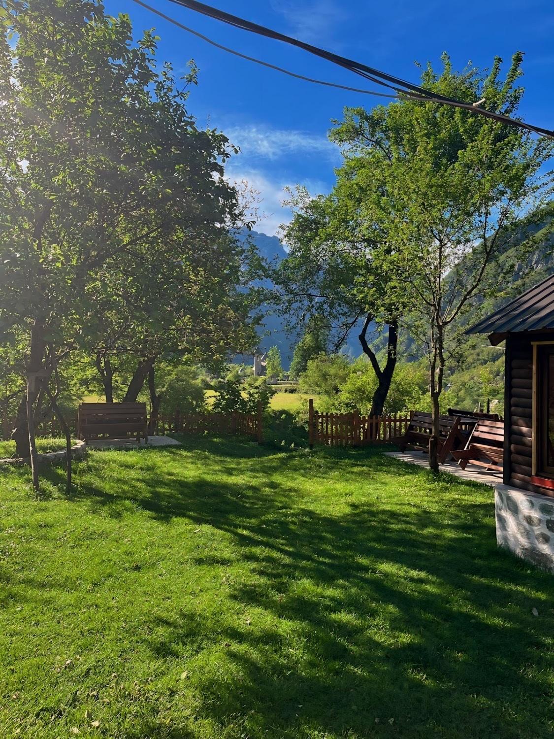 Bujtina Pllumi Theth B&B 외부 사진